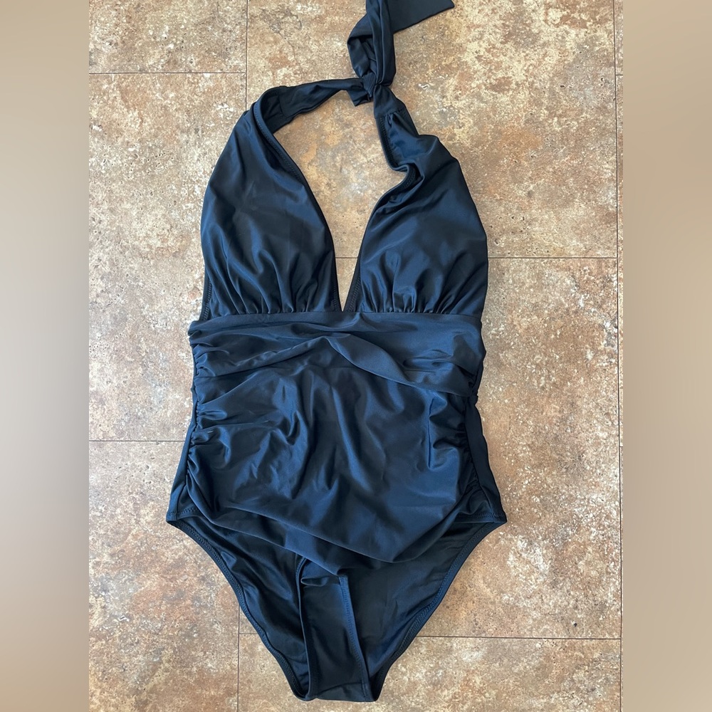 Beautiful Black Halter Top w Stomach Ruching one piece swim suit. Size M